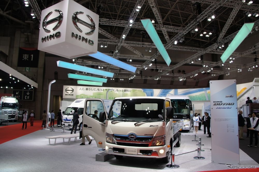 東京モーターショー2011 日野ブース
