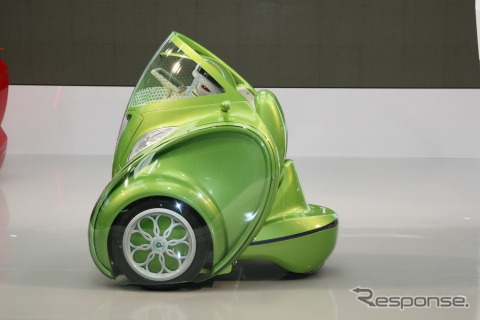 興和テムザックの小型EV、KOBOTベータ（東京モーターショー11）