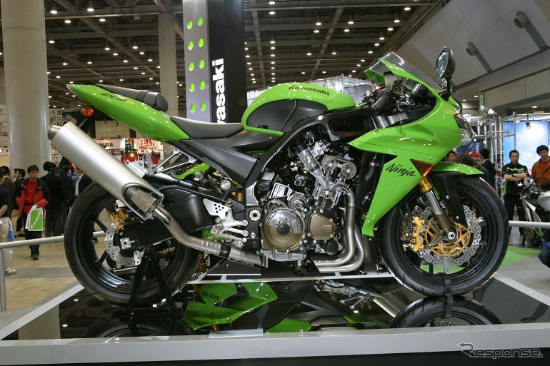 【東京モーターサイクルショー04】写真蔵…カワサキブース編
