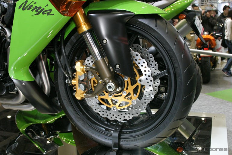 【東京モーターサイクルショー04】写真蔵…カワサキブース編