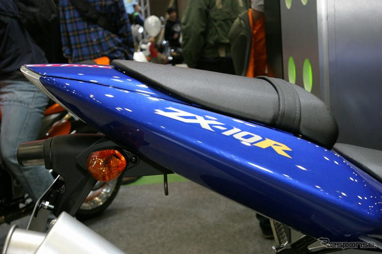 【東京モーターサイクルショー04】写真蔵…カワサキブース編