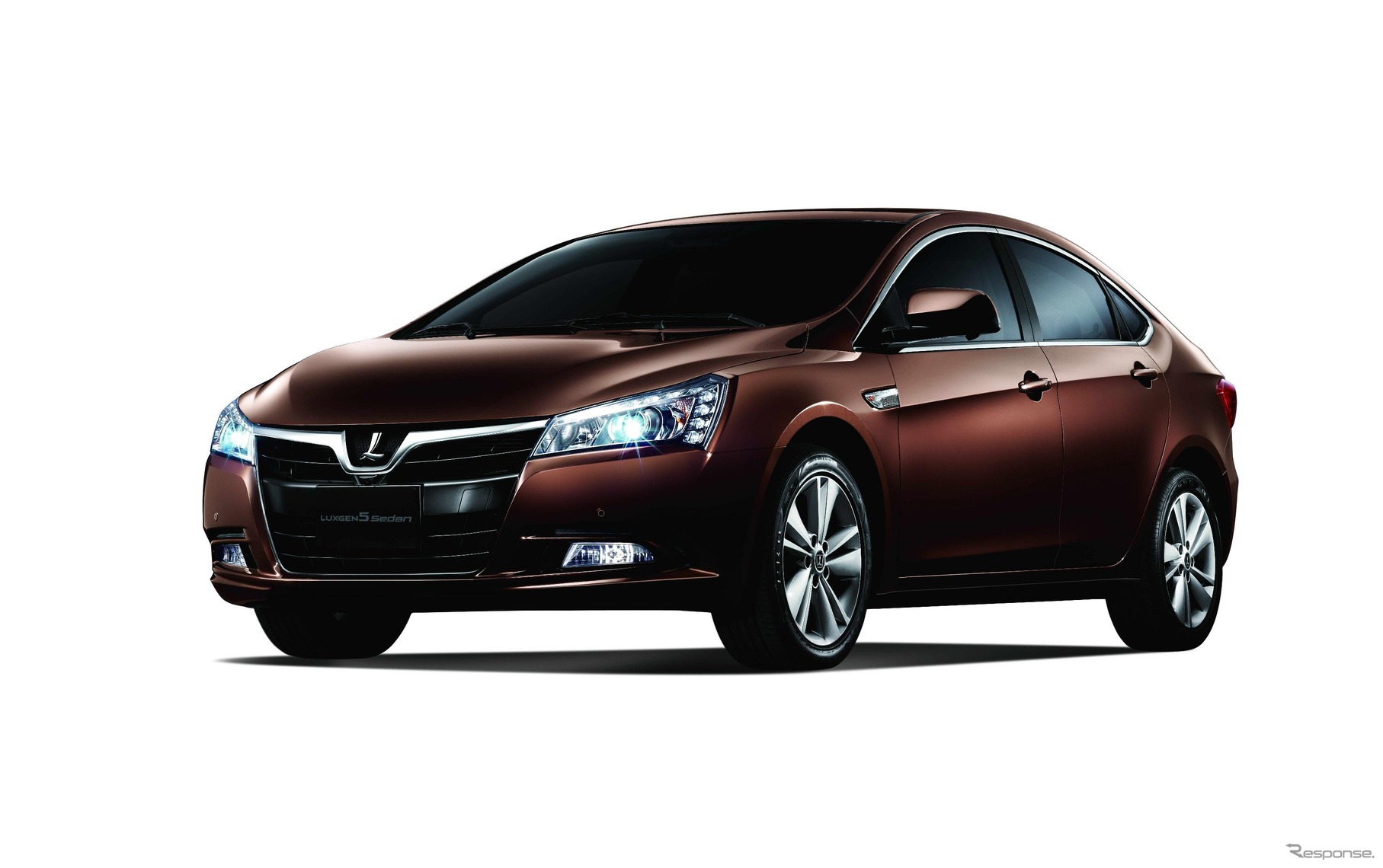 台湾の裕隆汽車の高級車ブランド、LUXGEN初の4ドアセダン、LUXGEN 5