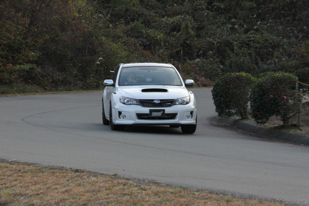 スバル インプレッサのコンプリートカー、S206