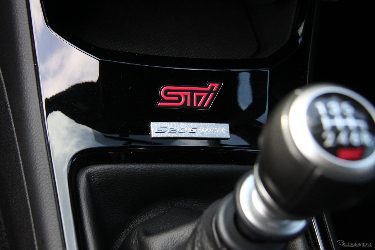 スバル インプレッサ WRX STI S206