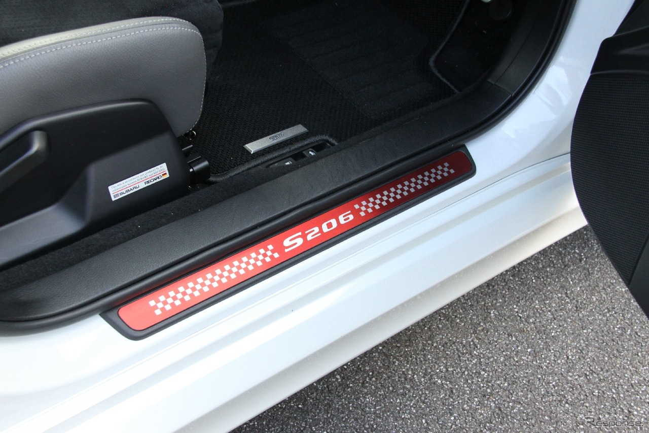 スバル インプレッサ WRX STI S206