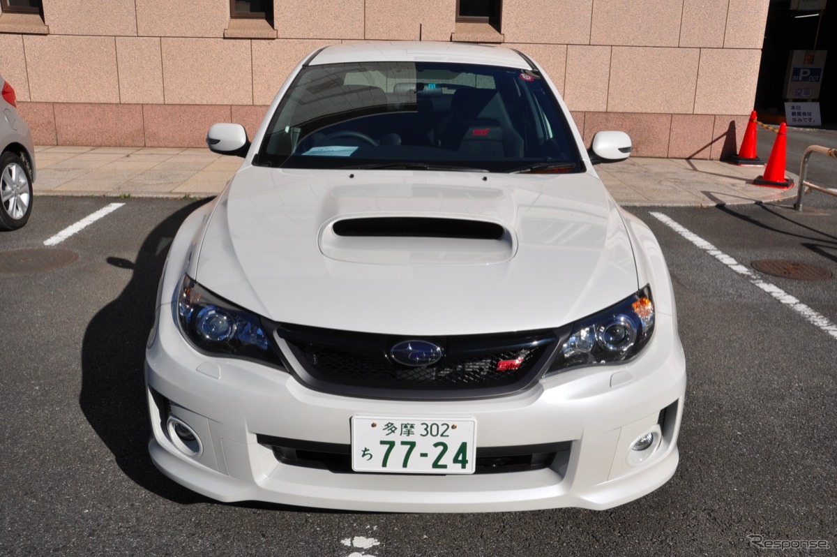 スバル インプレッサ WRX STI 4ドア