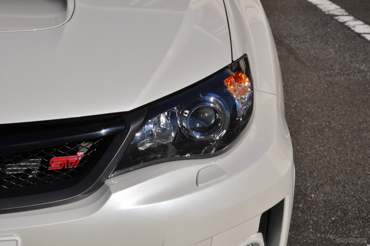 スバル インプレッサ WRX STI 4ドア