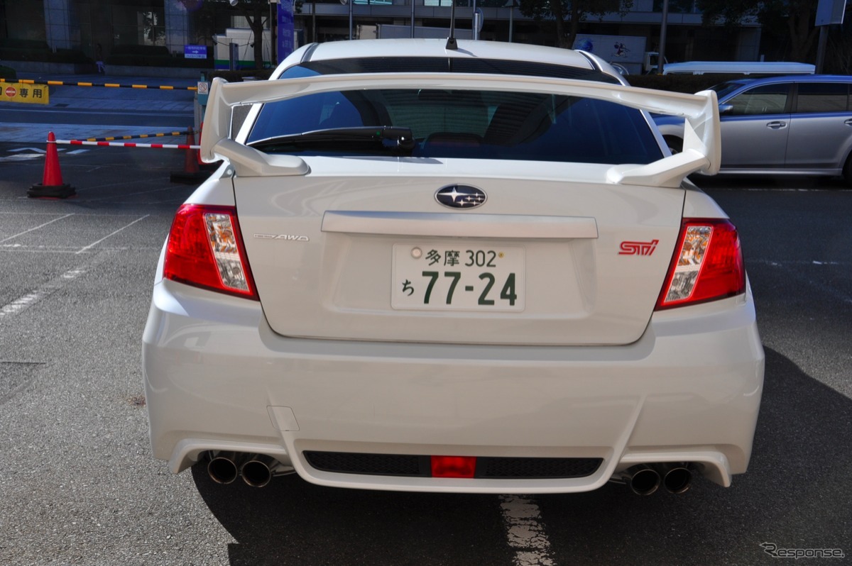 スバル インプレッサ WRX STI 4ドア