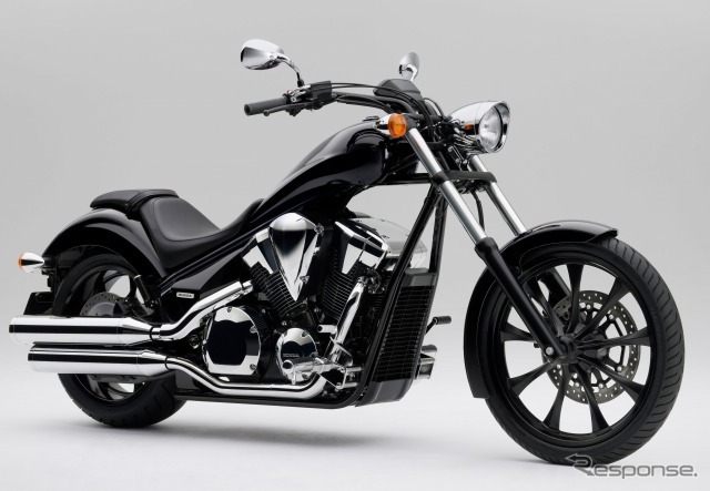 ホンダ VT1300CX（グラファイトブラック）