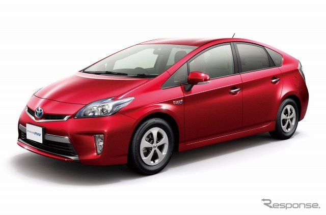 トヨタ・プリウスPHV S（レッドマイカメタリック）