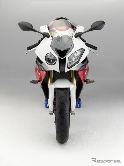BMW S1000RRをフルモデルチェンジ---高感度のレスポンス