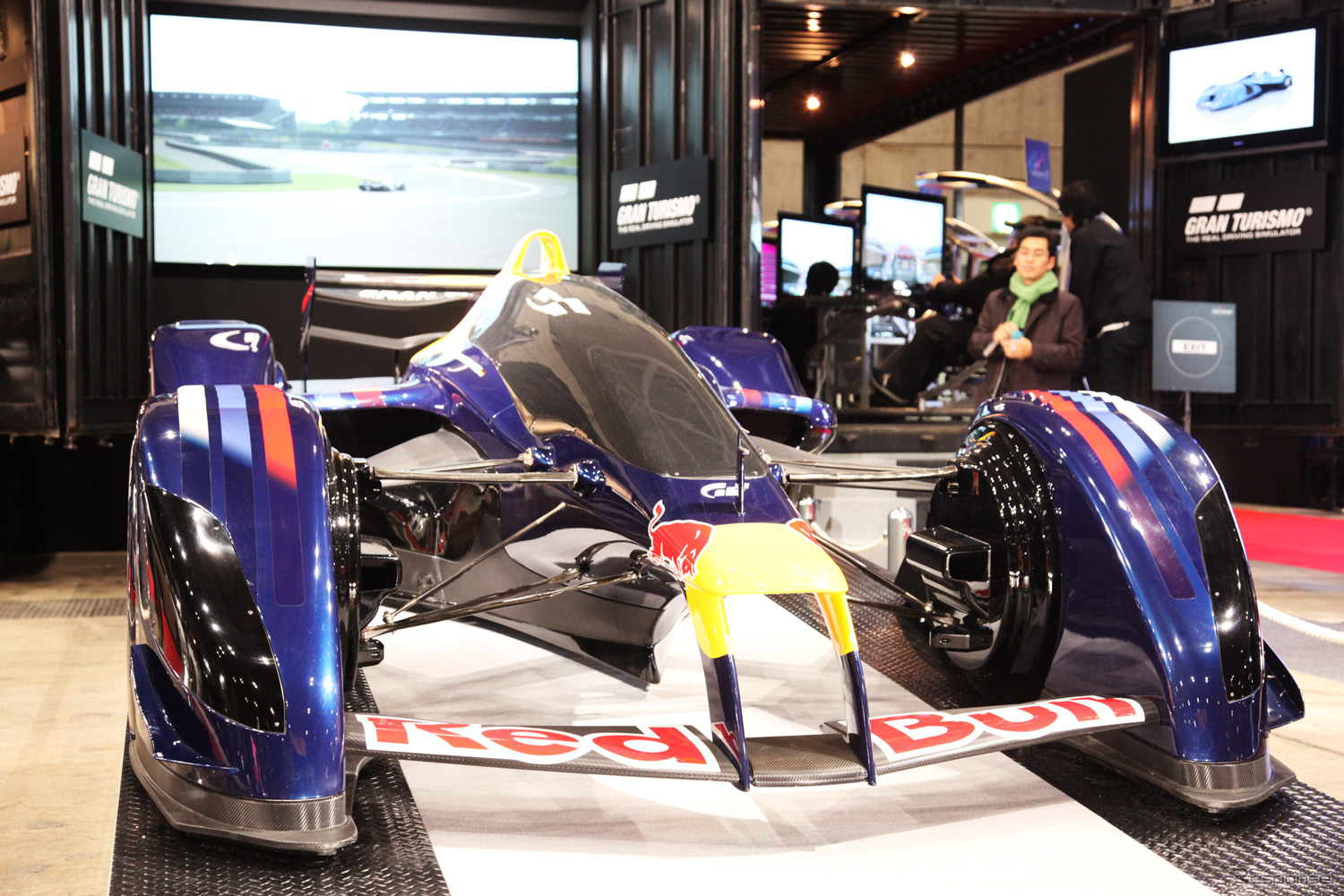 【東京オートサロン12】レッドブルが設計した400km-hオーバーマシン