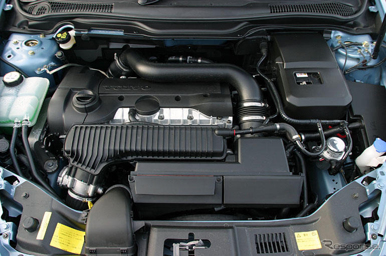 【ボルボS40/V50試乗】実直なまでのカッチリ感に満ち溢れているS40…小沢コージ