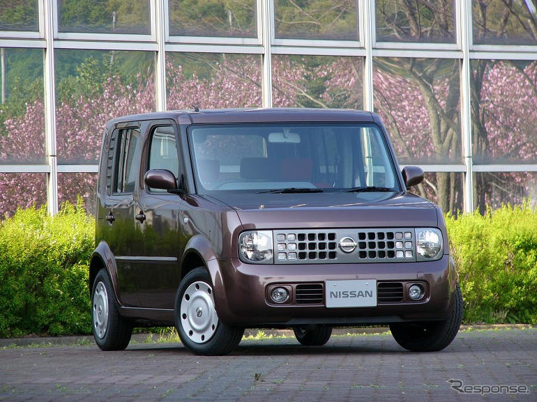 日産キューブにコンランとのコラボレーションによる限定車