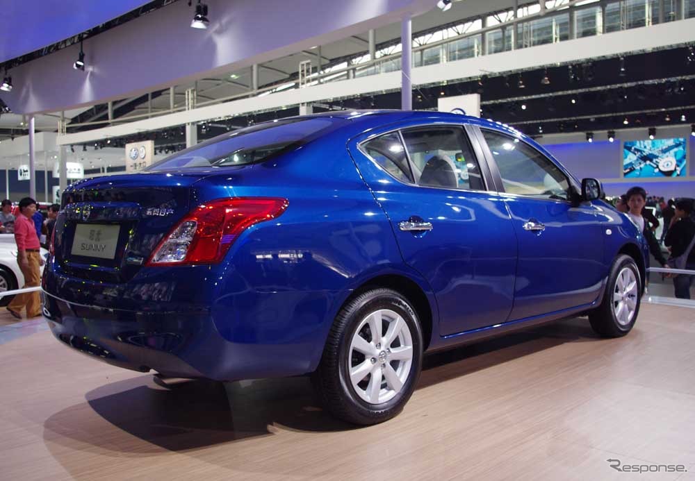 日産サニー（広州モーターショー10）