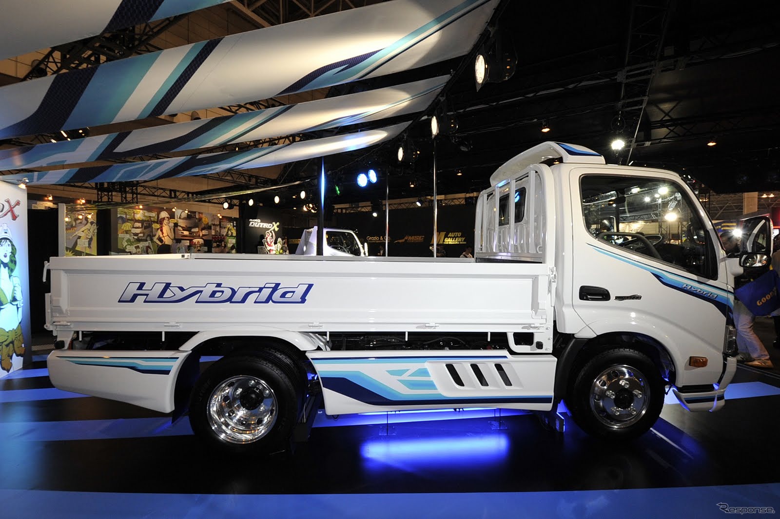 日野デュトロX（東京オートサロン12）