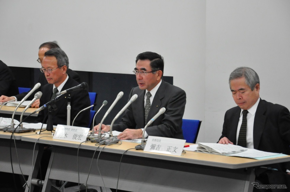 スズキ2012年3月期第3四半期決算会見のようす