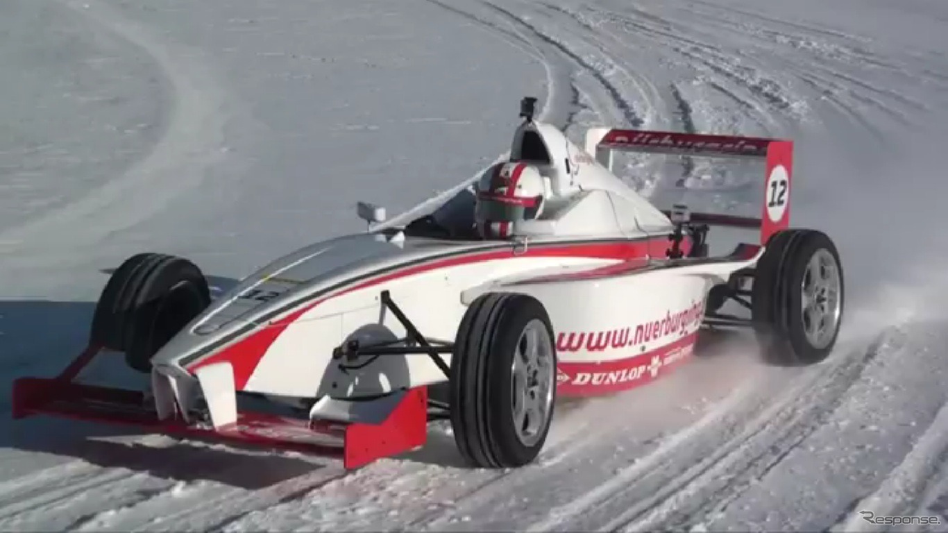 マイナス16度の雪上のドイツ・ニュルブルクを走行するフォーミュラマシン（動画キャプチャー）