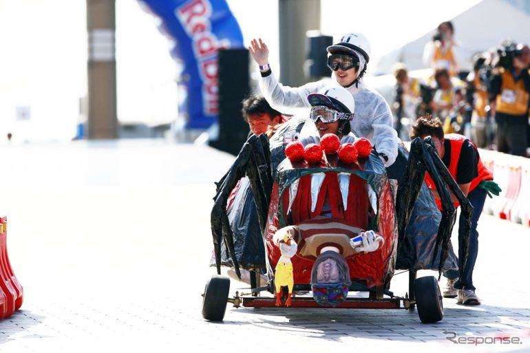 写真：2009年開催の第1回レッドブル・ボックスカートレース