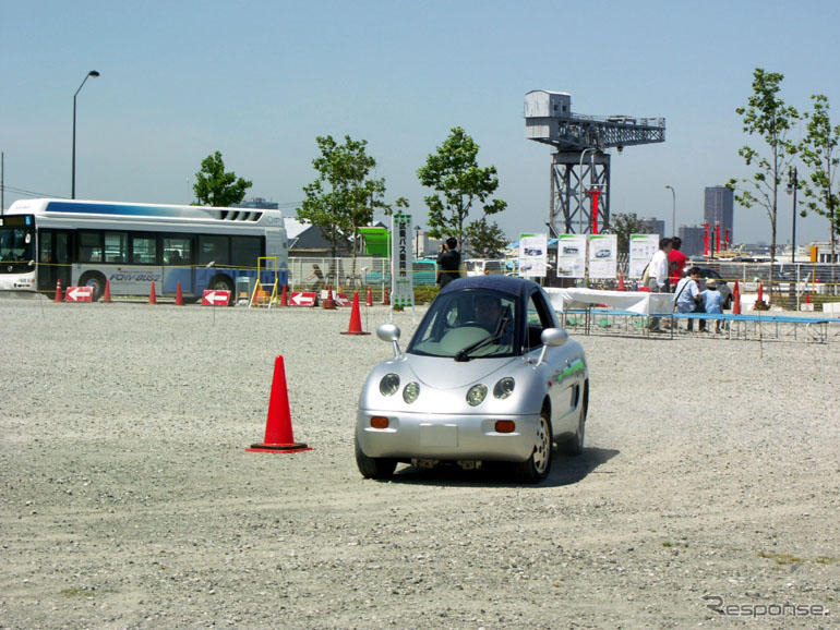 【エコカーワールド04】電動FWD3輪スクーター…大阪産業大学