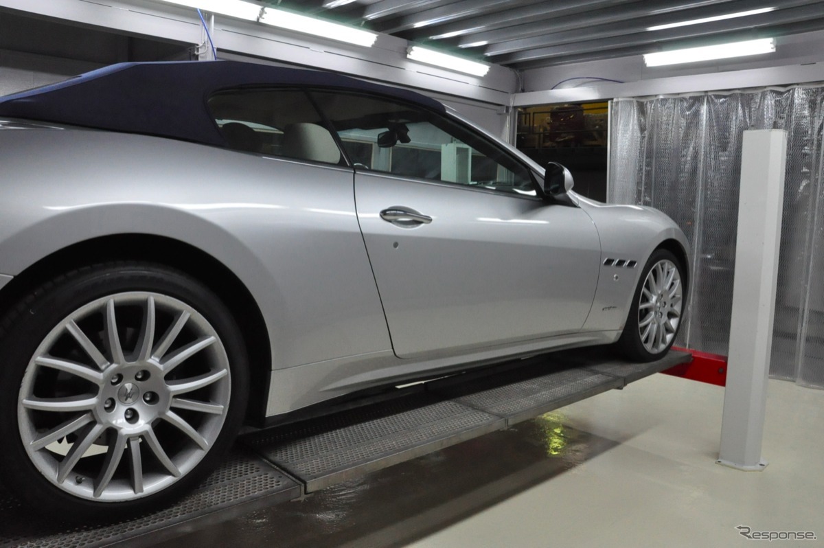 エムエスジャパンの発表会。溶接のデモを行なうなど、来場者に向けて、同社が扱う機器が紹介された