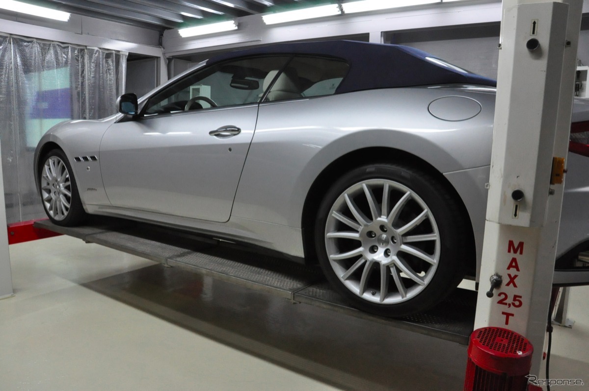 エムエスジャパンの発表会。溶接のデモを行なうなど、来場者に向けて、同社が扱う機器が紹介された