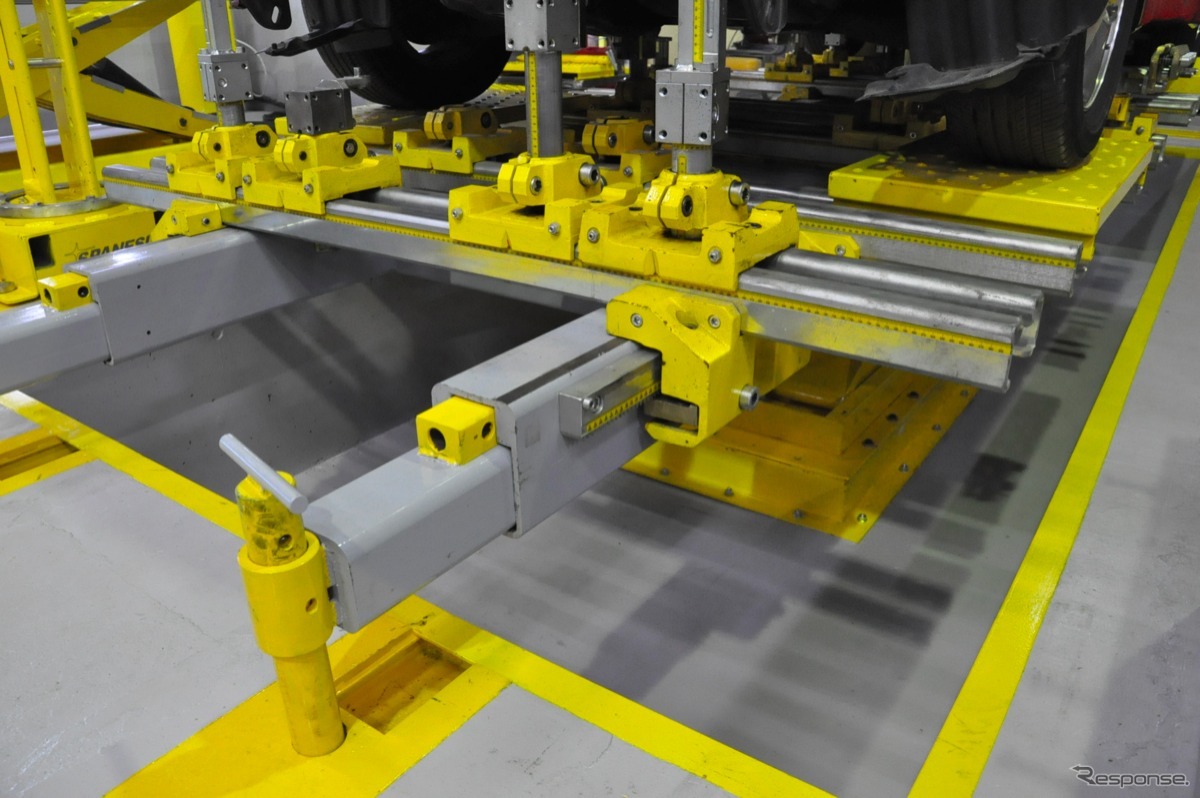 エムエスジャパンの発表会。溶接のデモを行なうなど、来場者に向けて、同社が扱う機器が紹介された