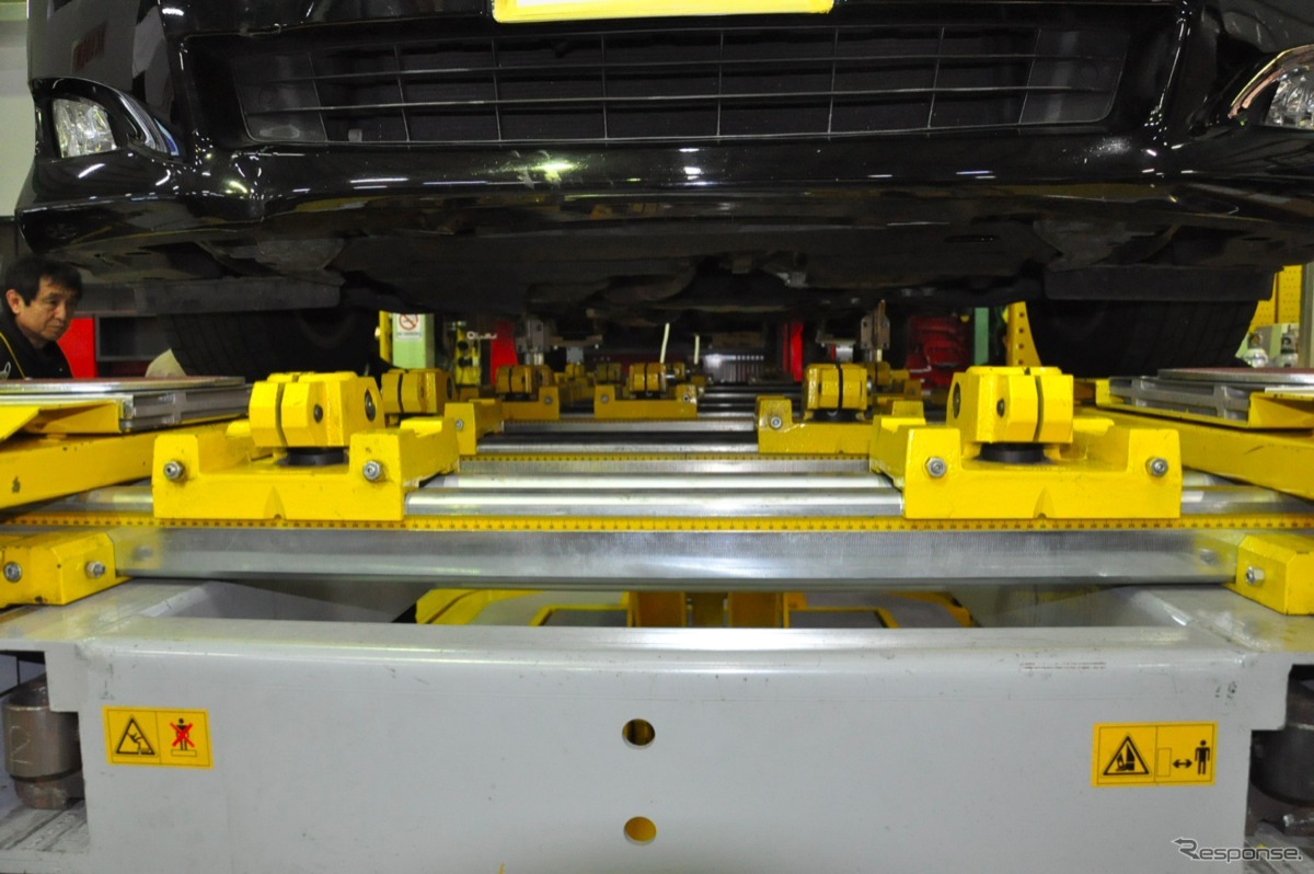 エムエスジャパンの発表会。溶接のデモを行なうなど、来場者に向けて、同社が扱う機器が紹介された