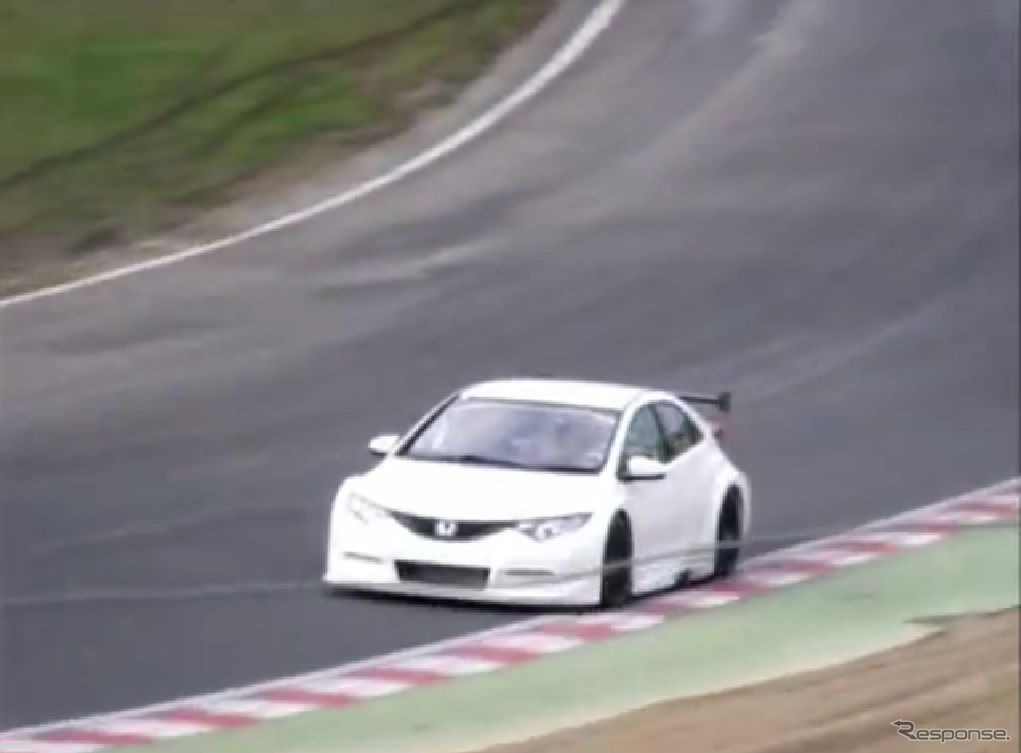 英国で行われた新型ホンダ シビックNGTC（次世代ツーリングカー）の初テスト（動画キャプチャー）