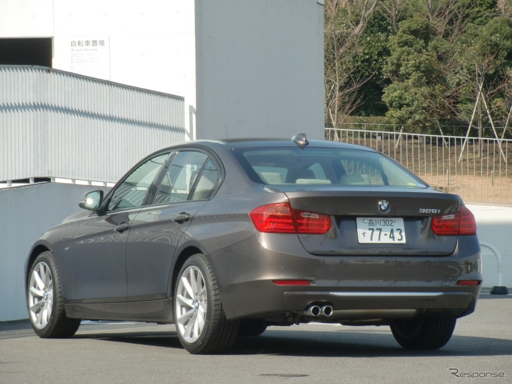 BMW 328i