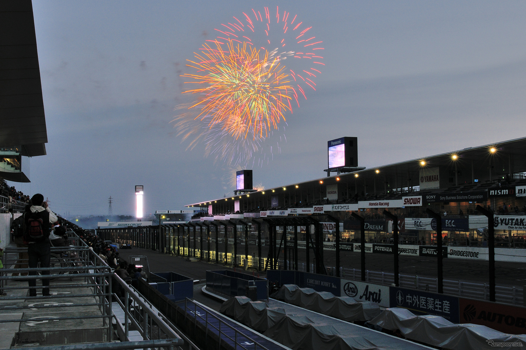 50周年を祝って花火も（3月3日）。