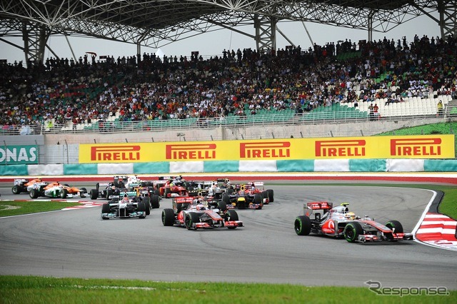 ハミルトン（写真先頭、マクラーレン。3月25日、F1マレーシアGP決勝）