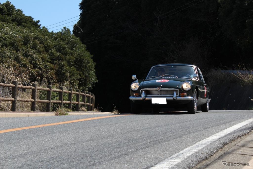 MGBのクーペボディであるMGB GTも房総半島を駆ける