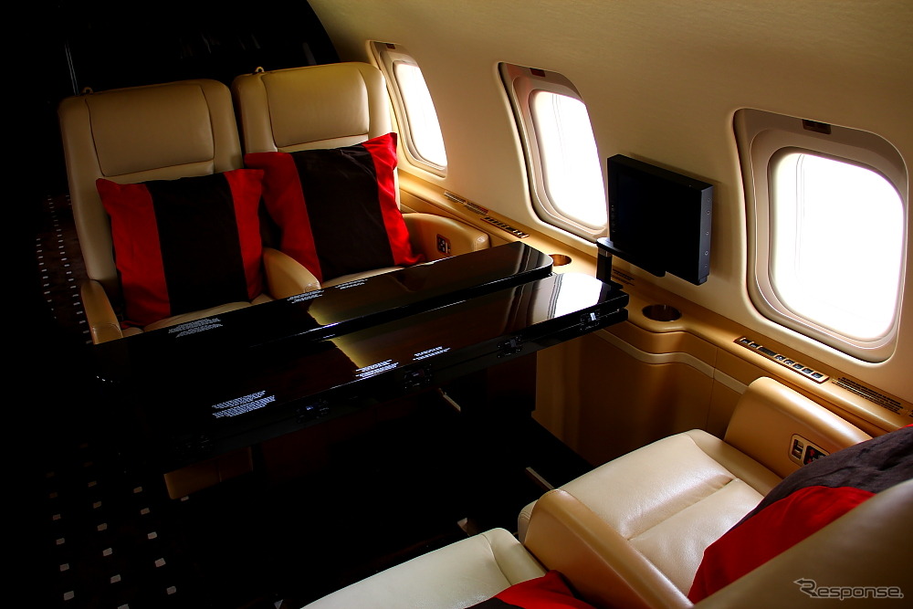 ビスタジェット社（オーストリア）のボンバルディア・チャレンジャー605の客室内