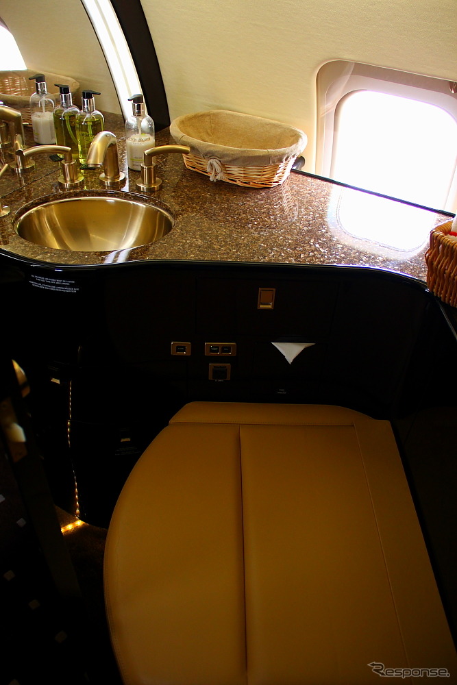 ビスタジェット社（オーストリア）のボンバルディア・チャレンジャー605の客室内