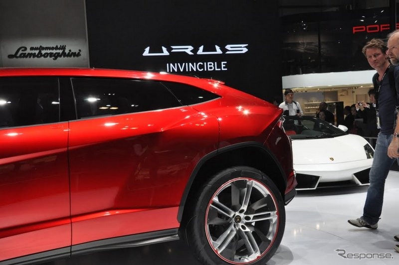 ランボルギーニ URUS