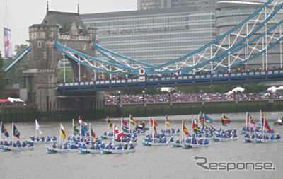スズキ、英国女王即位60周年祝典で55台のボートに船外機供給 
