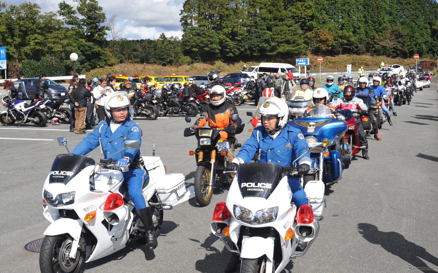 「伊豆スカイラインライダー事故ゼロ作戦」初回の様子（参考画像、09年11月）