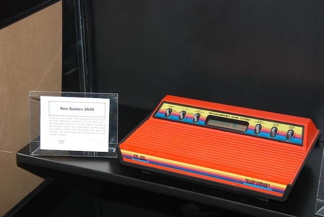 【E3 2012】レトロゲームがずらり並んだE3名物ビンテージコーナーを突撃取材！  
