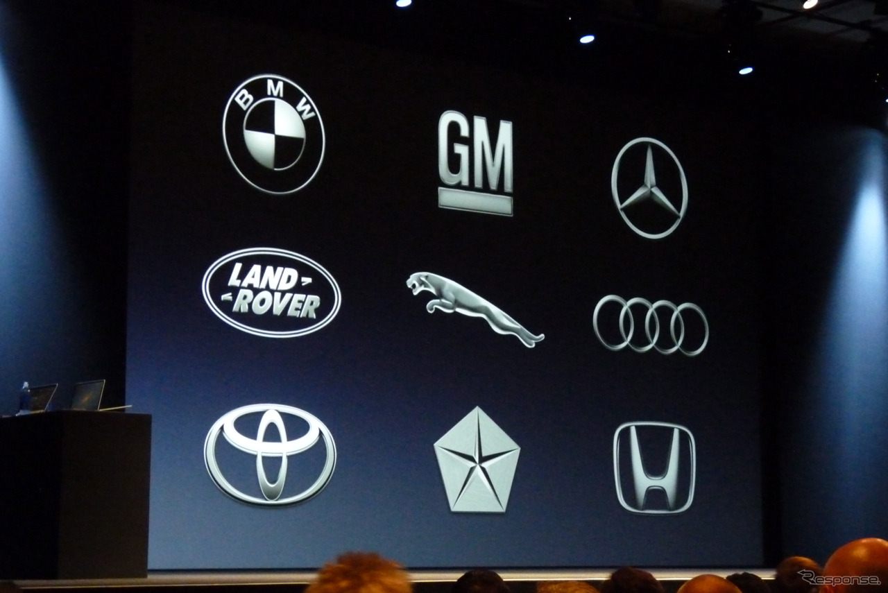 WWDC 2012で発表されたのは、BMWやGM、メルセデスベンツ、ランドローバー、ジャガー、アウディ、トヨタ、クライスラー、ホンダの9社。Microsoftと『Sync』など音声認識サービスを展開しているフォードやフィアット、ヒュンダイは今回のリストにはなかった。そういえば日産、マツダ、三菱、スバルなど日本のブランド、VWのロゴもない。