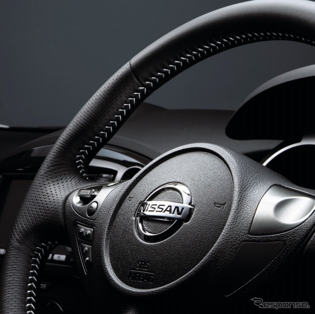 日産 ジューク 16GT プレミアムホワイトパッケージ