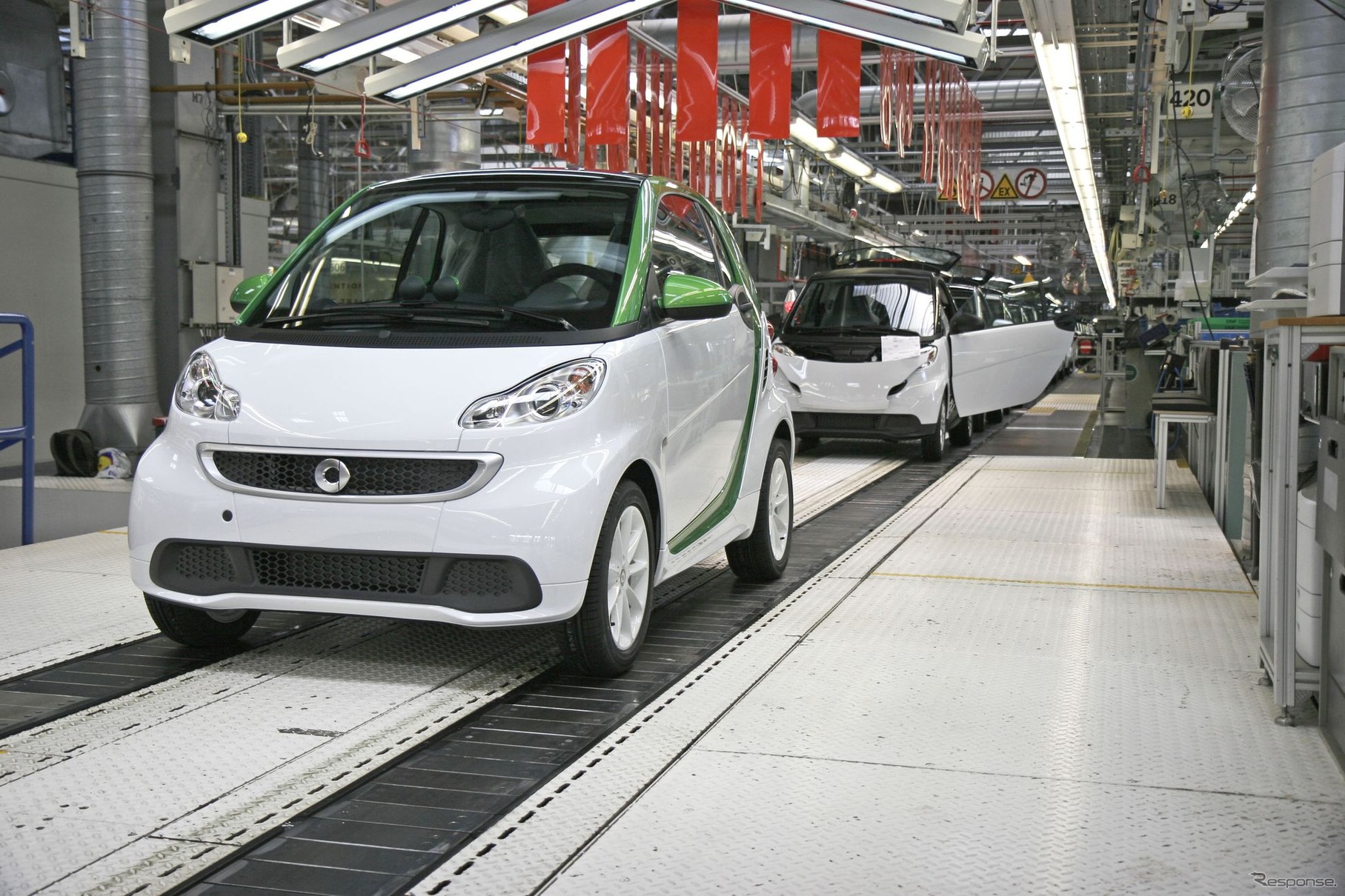 フランス・ハンバッハ工場で量産が開始されたスマートフォーツー・エレクトリックドライブ