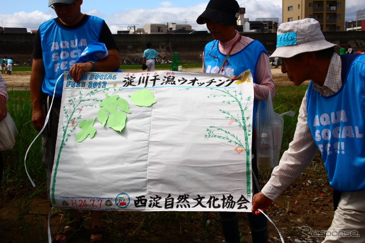 阪神高速11号池田線・東海道線の橋梁ちかくの淀川に生息する生き物を確認