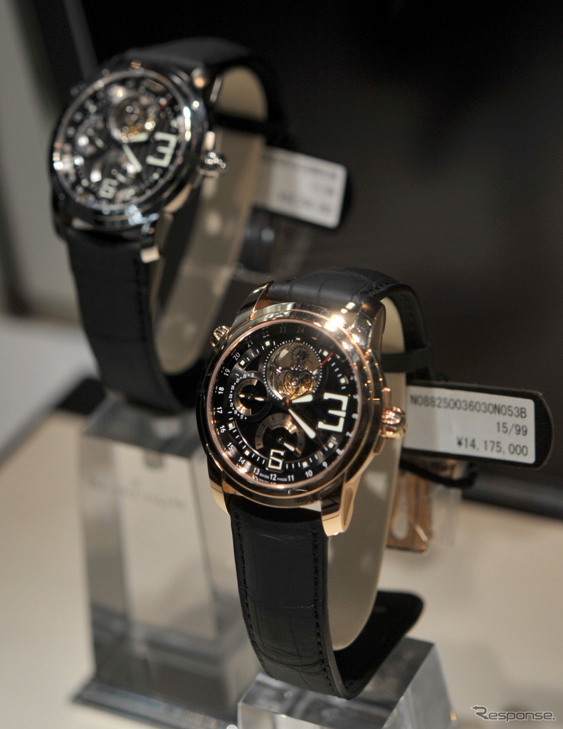会場にはブランパンのゴージャスな腕時計たちも展示された