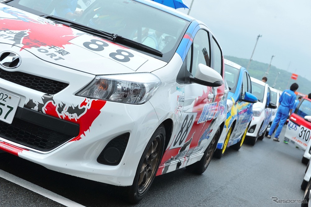 ヴィッツレース関東第三戦のようす