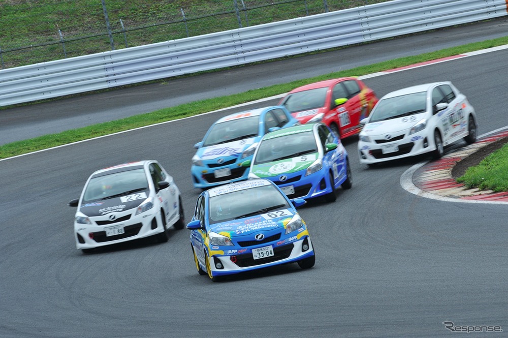 ヴィッツレース関東第三戦のようす