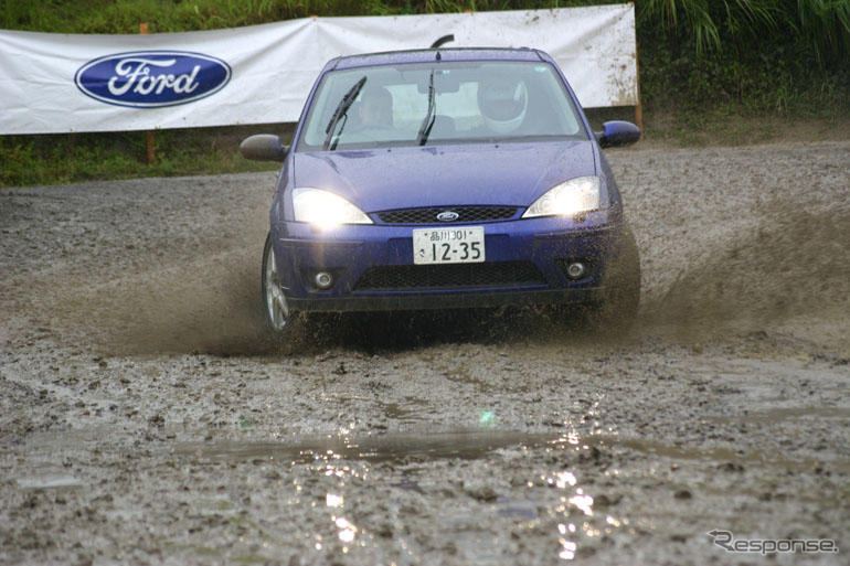 【WRCラリージャパン】フォード参戦記者発表会…同乗走行
