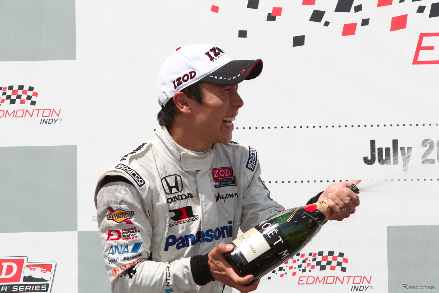 第11戦エドモントンで2位表彰台を獲得した佐藤琢磨
