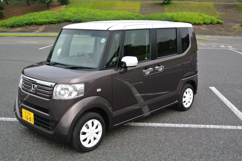 ホンダ・N BOX + ツートンカラースタイル