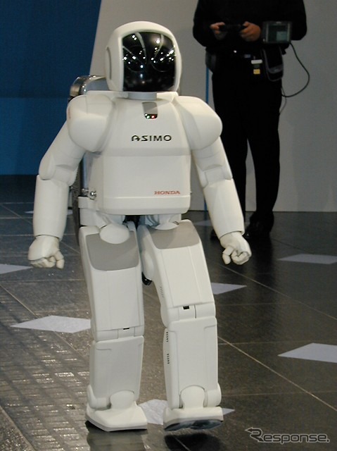 【踊る!! ホンダ】新型ロボット『ASIMO』が見せる未来のクルマ